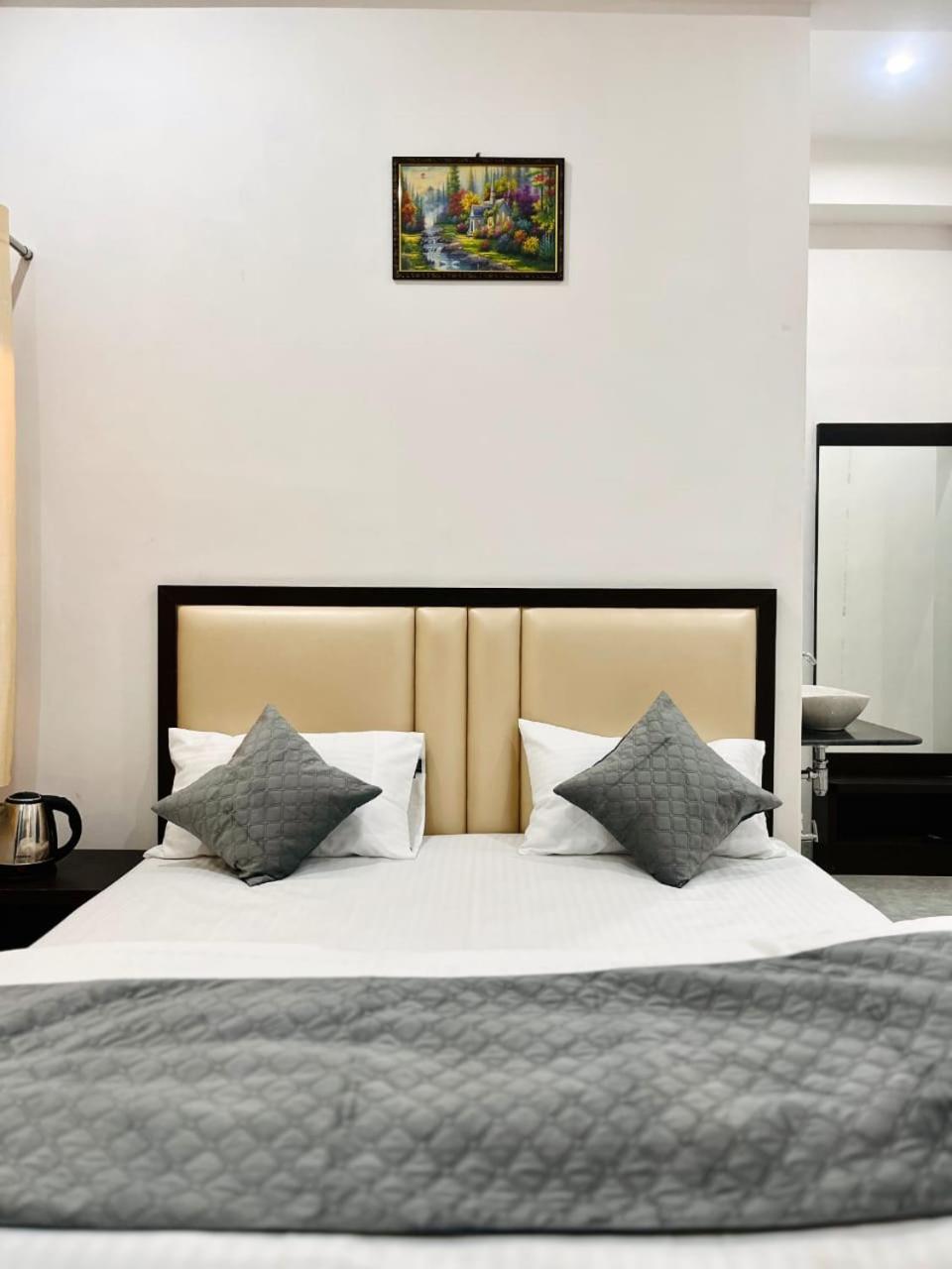 Homestay Dhaneshwari Luxury Homestay Varanasi